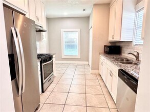 3455 Roberts Ave in Dallas, TX - Building Photo - Building Photo