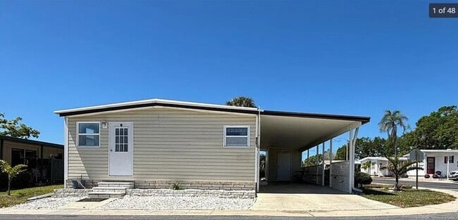 801 Date Palm in Largo, FL - Building Photo - Building Photo