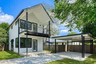 5208 Evans Ave in Austin, TX - Building Photo - Building Photo