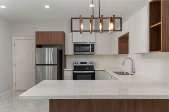 1007 Hidden Hills St, Unit Apt #1 in Mission, TX - Building Photo - Building Photo