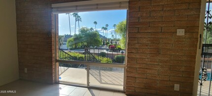 4911 N 74th St in Scottsdale, AZ - Foto de edificio - Building Photo