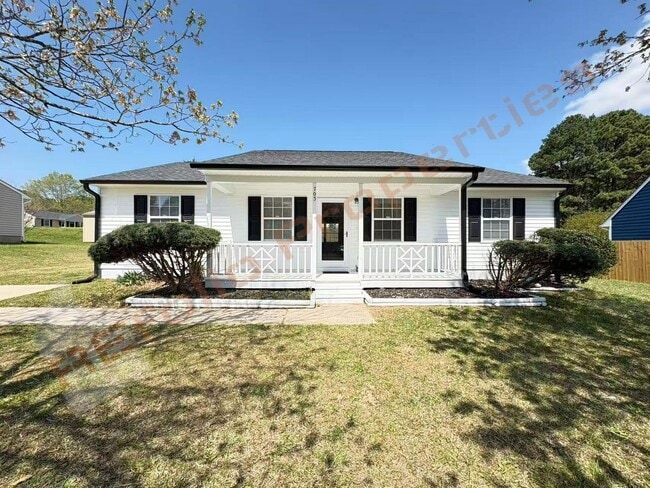 703 Larchwood Dr in Durham, NC - Building Photo - Building Photo