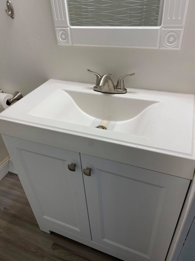 1301 Oak St, Unit 2 in Niles, MI - Foto de edificio - Building Photo