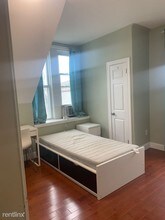 117 S 42nd St-Unit -Unit 3 in Philadelphia, PA - Building Photo - Building Photo