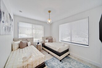 2166 SW 14th Terrace in Miami, FL - Foto de edificio - Building Photo