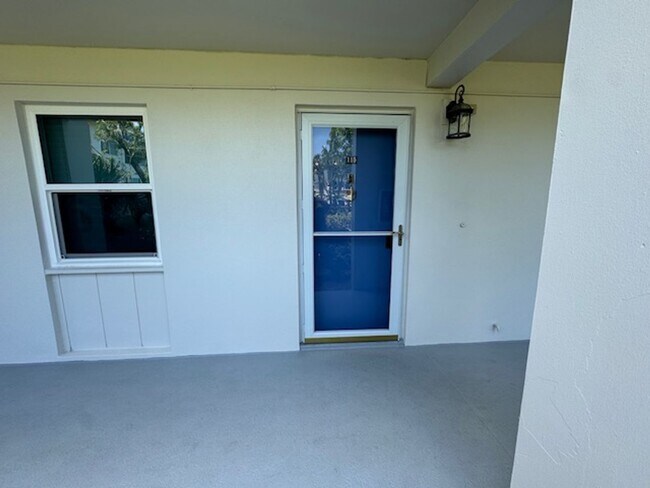 1828 Pine Valley Dr in Ft. Myers, FL - Building Photo - Building Photo