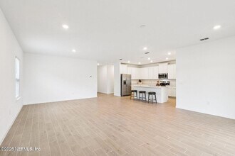 2630 Seasons Rd in Green Cove Springs, FL - Foto de edificio - Building Photo