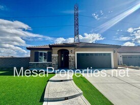 5229 Kings Peak Dr in Fontana, CA - Building Photo
