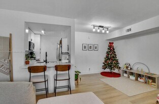 10019 Winding Lake Rd, Unit 103 in Sunrise, FL - Building Photo