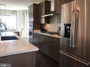 591 Shorthorn Way in Rockville, MD - Building Photo - Building Photo