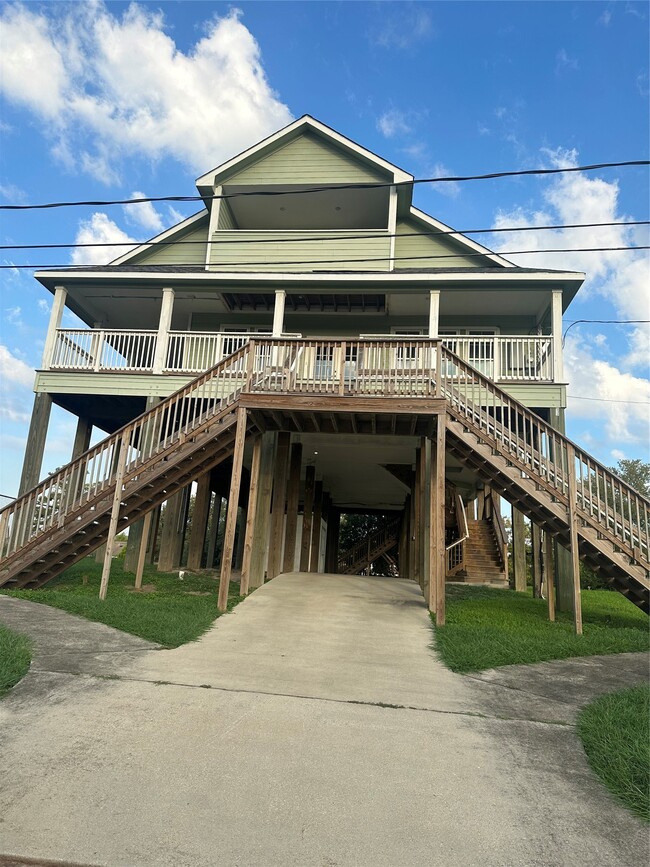 property at 205 Rue Orleans St