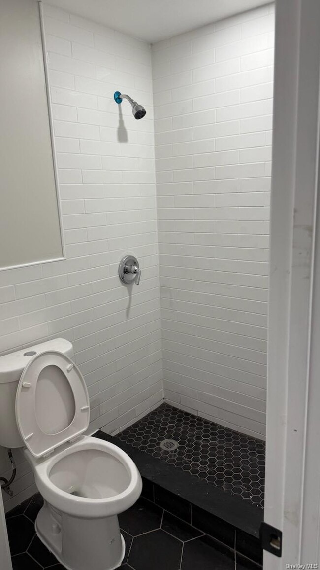 property at 952 E 224th St