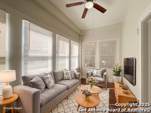 319 Army Blvd in San Antonio, TX - Foto de edificio - Building Photo