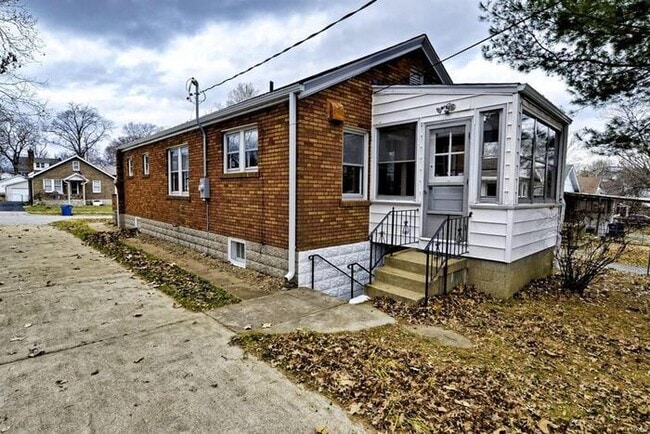 2452 Ashland Ave in St. Louis, MO - Building Photo - Building Photo