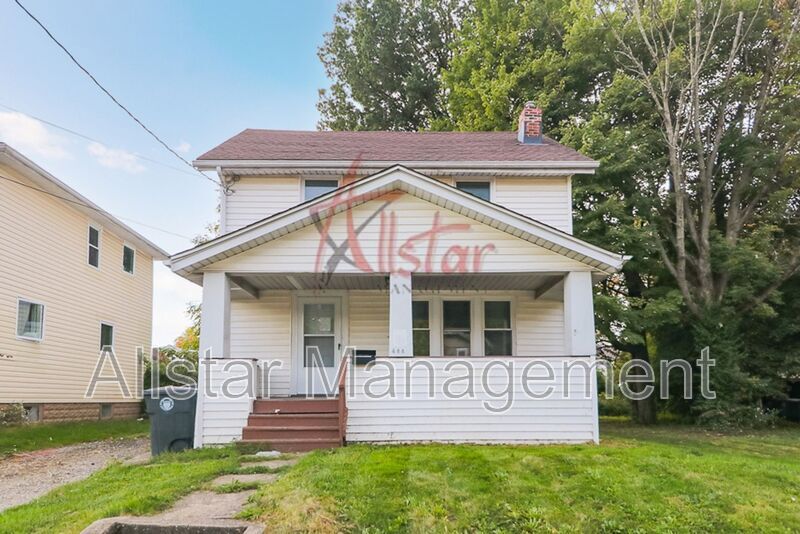 488 Stanton Ave in Akron, OH - Building Photo