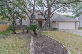 4 Woltwood in San Antonio, TX - Building Photo - Building Photo