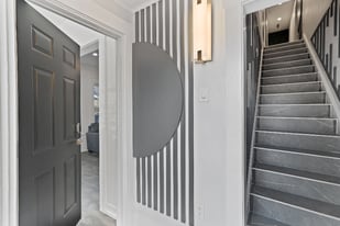 2009 W Dekle Ave in Tampa, FL - Building Photo