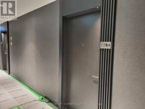 120 Broadway Ave in Toronto, ON - Building Photo - Building Photo