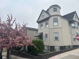 437 Bramhall Ave in Jersey City, NJ - Building Photo