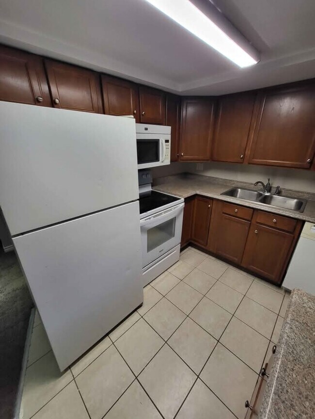 909 Rte 52 in Winnipeg, MB - Building Photo - Building Photo