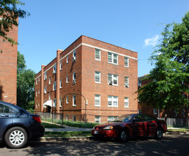 1907 18th St SE in Washington, DC - Foto de edificio - Building Photo