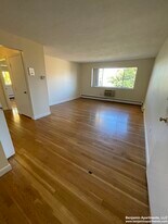 95 Gardner St, Unit 37 in Boston, MA - Building Photo