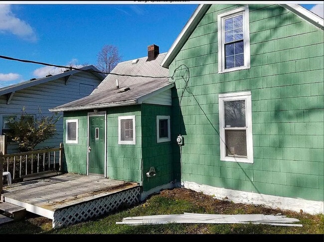 1402 E Fox St in South Bend, IN - Foto de edificio - Building Photo