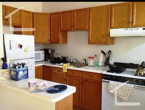 1736 Beacon St, Unit 6 in Brookline, MA - Building Photo - Building Photo