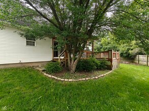 802 Fern Dr in Shelbyville, IN - Foto de edificio - Building Photo