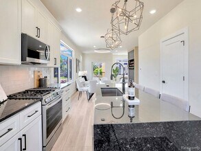 741 Smart Town Dr in Dearborn, MI - Building Photo - Building Photo