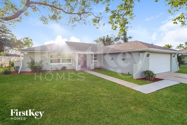 424 Charlotta Ave SE in Palm Bay, FL - Building Photo - Building Photo
