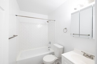 Kaal Rock Manor Apartments in Poughkeepsie, NY - Building Photo - Building Photo