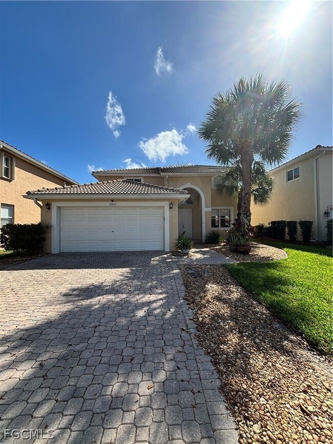 17533 Holly Oak Ave in Ft. Myers, FL - Building Photo - Building Photo