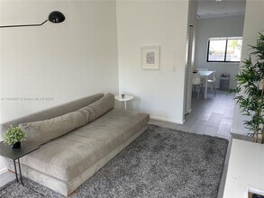 254 NW 36th St in Miami, FL - Building Photo - Building Photo