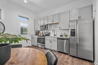 1272 3rd Ave S, Unit 205 in Nashville, TN - Building Photo - Building Photo