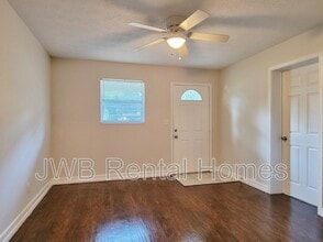 7027 Red Robin Dr in Jacksonville, FL - Building Photo - Building Photo