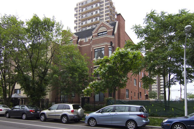 6161 N Kenmore Ave in Chicago, IL - Building Photo - Building Photo