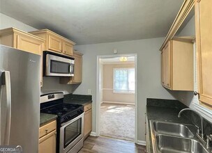 1589 Pinehurst Dr SW in Atlanta, GA - Building Photo - Building Photo