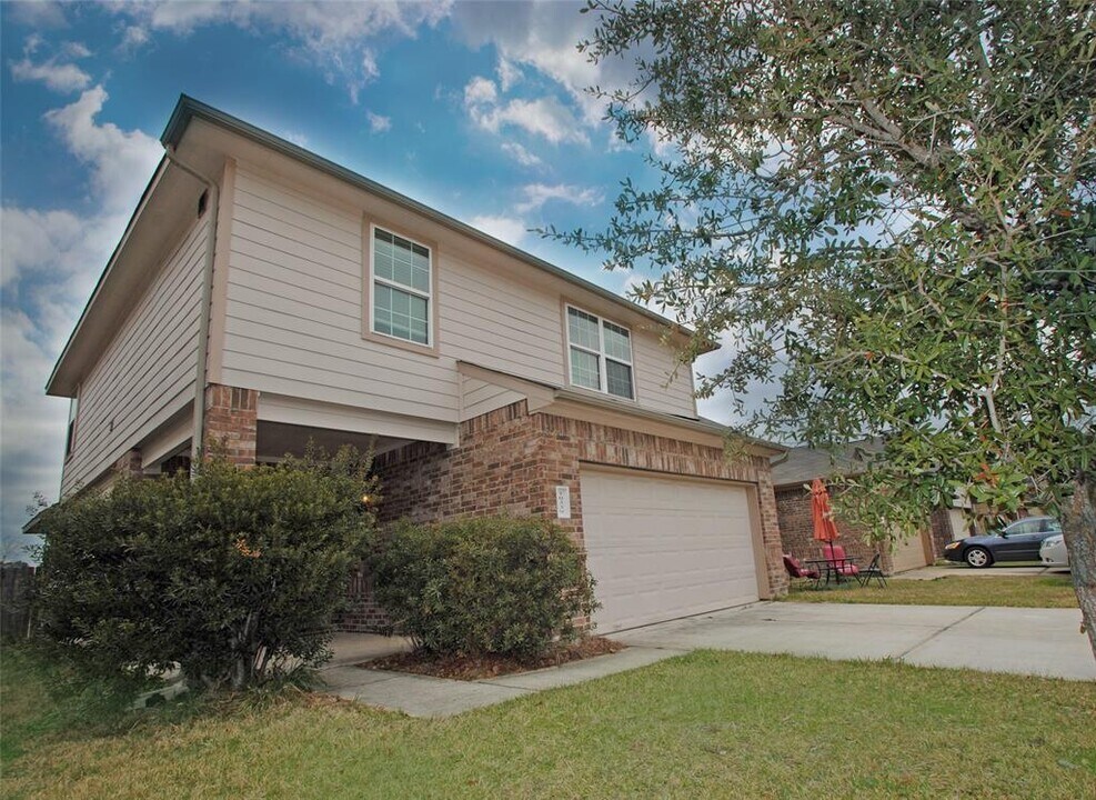 10339 Admirable Path Photo