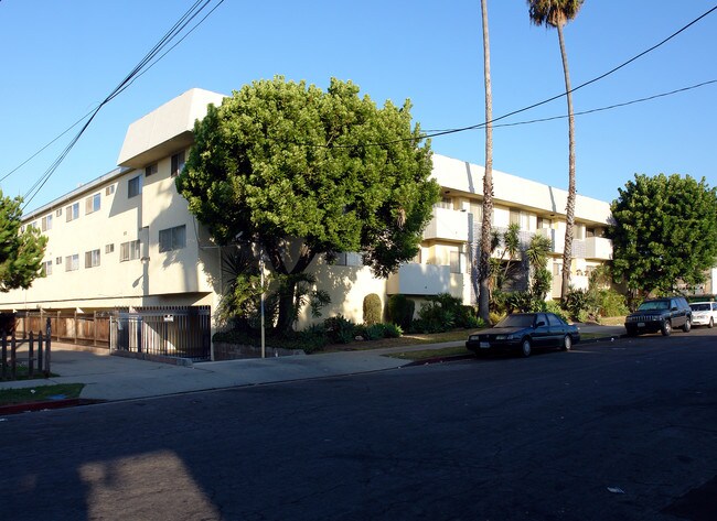 941 Enterprise Ave in Inglewood, CA - Foto de edificio - Building Photo