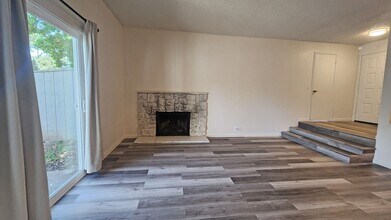 7825 Hampton Ln in Citrus Heights, CA - Building Photo - Building Photo