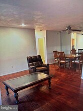 50301 Delaire Landing Rd in Philadelphia, PA - Building Photo - Building Photo