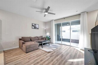 3828 Vignoble Ln in Brandon, FL - Building Photo - Building Photo
