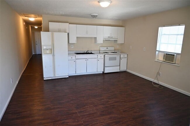 6327 Cooper St in Douglasville, GA - Building Photo - Building Photo