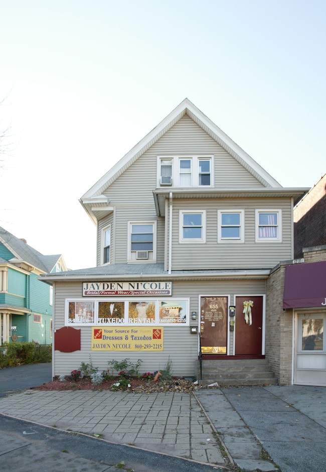 653-655 Maple Ave in Hartford, CT - Building Photo - Building Photo