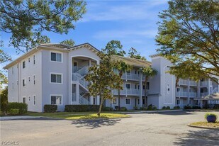 7823 Regal Heron Cir in Naples, FL - Building Photo
