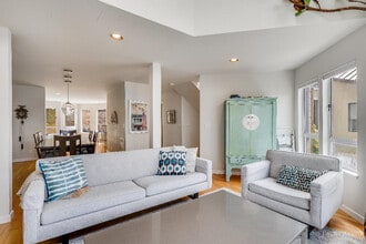 33 Martha Ave in San Francisco, CA - Building Photo - Building Photo