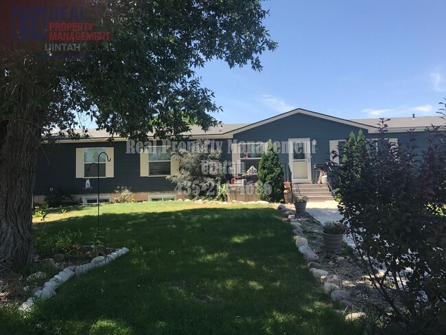 property at 1620 S Vernal Ave