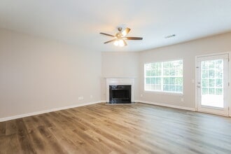 142 Southwind Ln in Newnan, GA - Building Photo - Building Photo