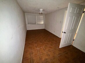 4313 Antisdale St in Jacksonville, FL - Building Photo - Building Photo